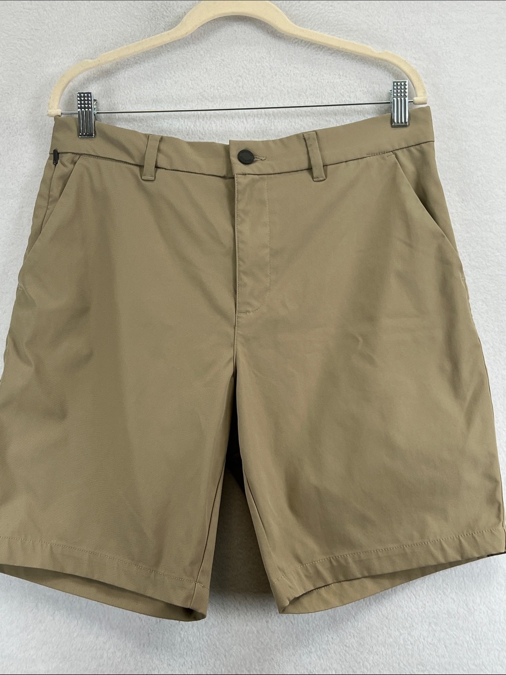 32 Degrees Cool Men's Flat Front Casual Shorts in Khaki Sz 32